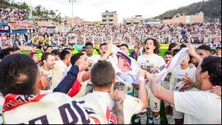 Universitario es bicampeón: igualó 0-0 en Andahuaylas y logró el título nacional en su Centenario