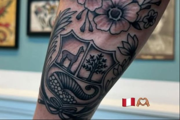 Oliver Sonne estrena tatuaje con el escudo del Perú. (Instagram)