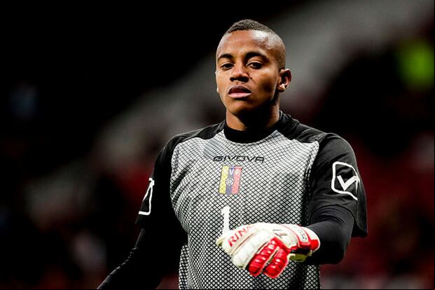 Wuilker Faríñez tiene hoy 26 años y es portero del Caracas FC tras rescindir con el Lens. (Getty Images)