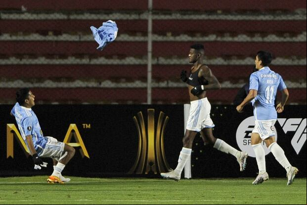 El gol de Washington Corozo a los 80' sentenció que 'SC' ganara en La Paz luego de 17 años. (Foto: AFP)