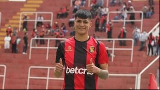 ¿El próximo en salir? Kenji Cabrera es seguido por un equipo de Europa