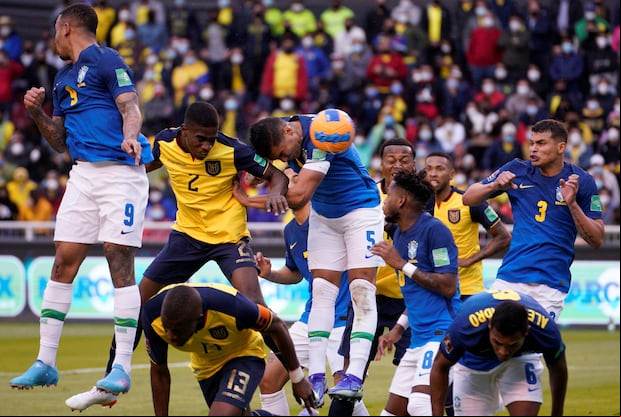 Brasil y Ecuador se enfrentan por Eliminatorias. (Foto: EFE)