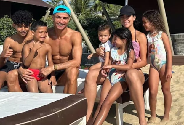 La familia de Cristiano Ronaldo en Dubai disfrutando de las vacaciones (Foto: Cristiano Ronaldo / Instagram)