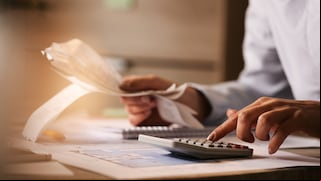 Frases por el Día del Economista en México: mensajes e imágenes para compartir