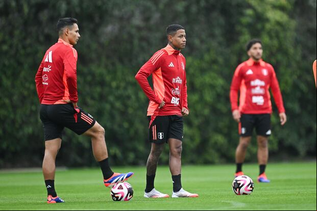 La Selección Peruana entrena en Videna, previo a los duelos ante Colombia y Ecuador por Eliminatorias al Mundial 2026. (Foto: FPF)