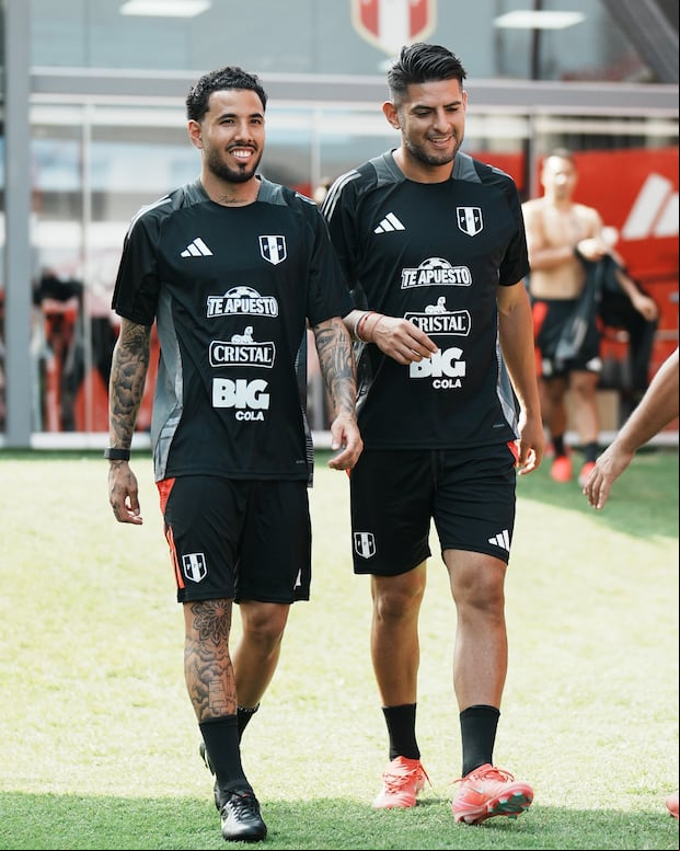 Sergio Peña se reencontró con Carlos Zambrano en Videna.
