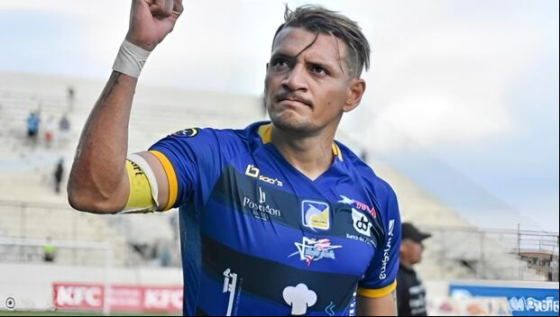 Carlos Garcés salió campeón nacional con Delfín en la Liga Pro 2019. (Foto: Delfín)