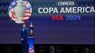 Hará su estreno en la Copa América: ¿qué es la tarjeta rosa y cómo se aplicará en el torneo?