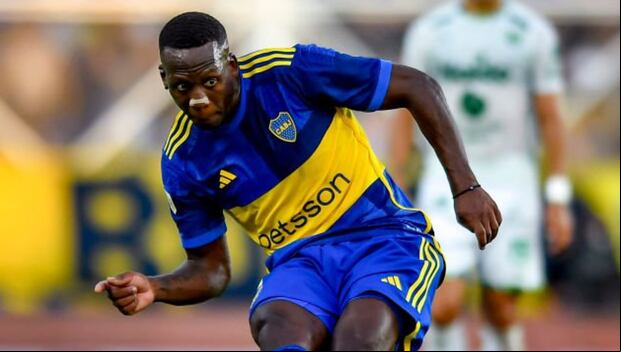Luis Advíncula, por las características ofensivas demostradas en Boca Juniors, sería la competencia directa con Andy Polo en el puesto. (Foto: Getty Images)