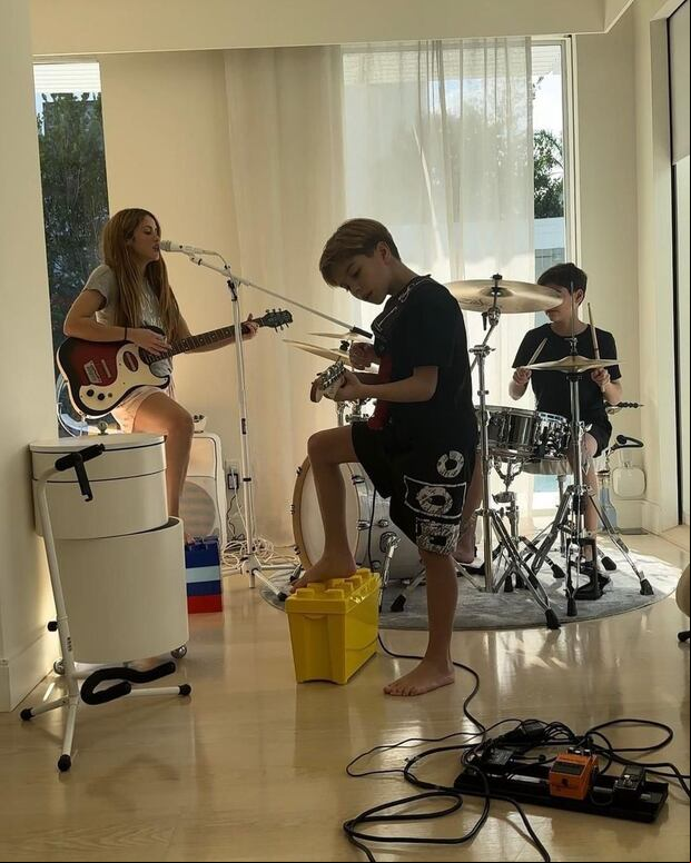 Así pasó la cantante colombiana junto a sus hijos el Día de la Madre 2024 (Foto: Shakira / Instagram)