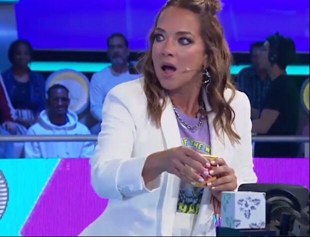Adamari López no dudó en bromear con los presentes en el plató de televisión (Foto: ¿Quién caerá? / Instagram)