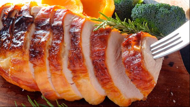 Pavo ahumado con vino blanco. (Foto: IStock)