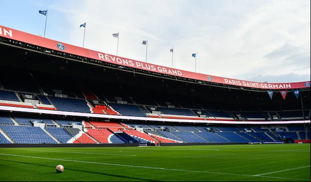 El Parque de los Príncipes es un estadio de fútbol y de rugby situado al oeste de la ciudad de París, en Francia, específicamente en el distrito XVI, en la periferia parisina. Cuenta con una capacidad de 47.929 espectadores.
(Foto: Shutterstock)