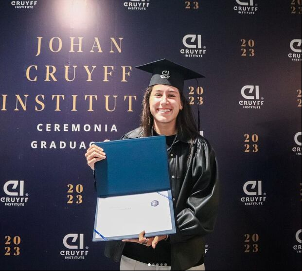 Silvana Alfaro se graduó del Máster en Gestión Deportiva y istración de Fútbol en Johan Cruyff Institute. (Foto: Instagram)