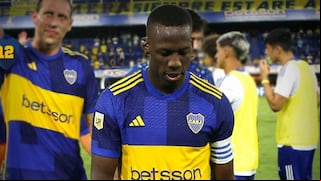 ¡Por primera vez! Luis Advíncula fue capitán de Boca Juniors en el triunfo sobre San Lorenzo