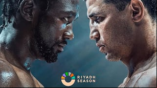 Terence Crawford venció a Madrimov y se lleva su cuarta división en el boxeo