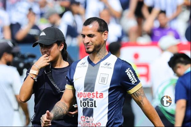 Miguel Trauco se mostró contento en su presentación frente al público aliancista. (Foto: GEC)
