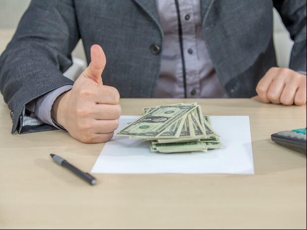 Los cheques de estímulo en Texas para el condado de Harris permiten a los s
en situación vulnerable enfrentar los problemas económicos (Foto: Freepik.es)