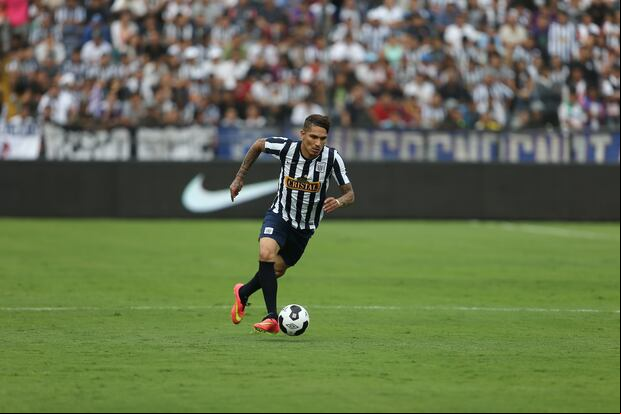 Paolo Guerrero jugó en la primera edición del 'Día del Hincha Blanquiazul', el 2014. (Foto: GEC)