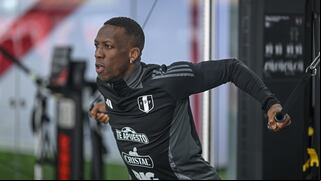 En Quito: gol de Advíncula paga 13 veces lo apostado en Betano