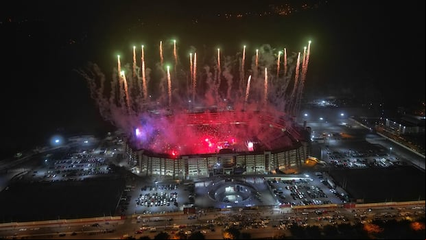 'Noche Eterna': Universitario y la celebración por su Centenario (Foto: Joel Alonzo/GEC)