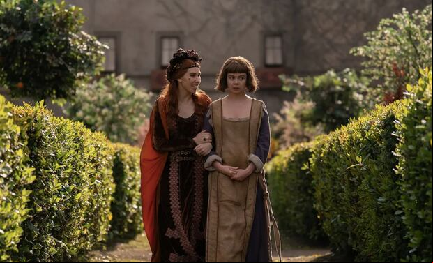 Zosia Mamet y Saoirse-Monica Jackson en la nueva serie medieval, "El decamerón" (Foto: Netflix)