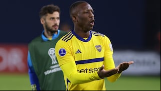 Luego de su expulsión con Boca: Luis Advíncula reapareció con sentido mensaje