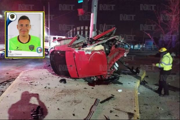 Así terminó el carro donde murió Diego Chávez la madrugada del 14 de febrero de 2024 (Foto: Carlos Martín Huerta / X)