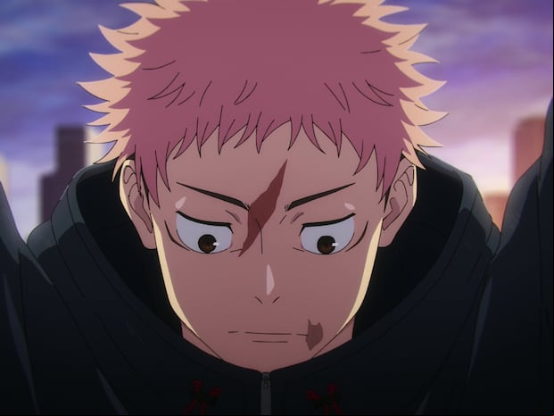 Itadori en el final de la temporada 2 de “Jujutsu Kaisen", resignado a seguir matando maldiciones mientras no se sabe si Nobara sigue vive, Megumi se recupera de lesiones graves y Satoru Gojo permanece sellado (Foto: MAPPA)