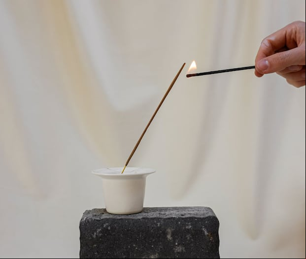 Los inciensos, gracias a sus componentes naturales, son ideales para aromatizar las estancias. (Foto: Cup of Couple / Pexels)