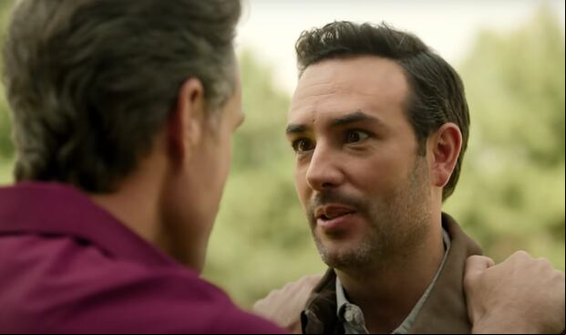 Un segundo después de cerrar un contrato millonario, la vida de Emiliano (Sebastián Martínez) se vuelve una tragedia en la serie "Accidente" (Foto: Netflix)
