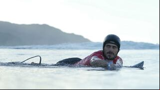 La historia de Alonso Correa en el surf y los secretos detrás de su éxito en los Juegos Olímpicos