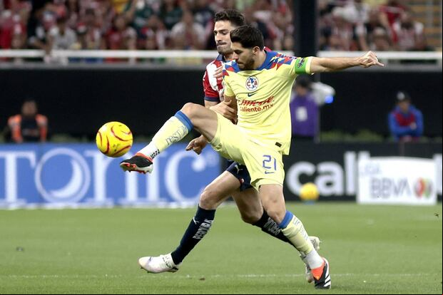 TV Azteca en vivo, clásico América-Chivas: así puedes seguir la semifinal 2024 de Liga MX | Foto: AFP