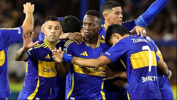 Luis Advíncula registra seis goles con Boca Juniors. (Foto: Getty Images)