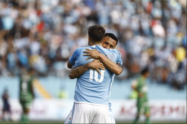 Alejandro Hohberg y Yoshimar Yotún fueron parte de la victoria de Cristal vs. Huancayo. (Foto: Julio Reaño / GEC)