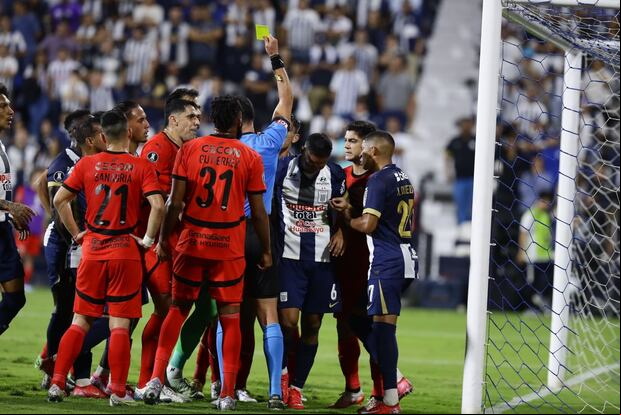 Alianza Lima inició la fase de grupos de la Copa Libertadores con una derrota.