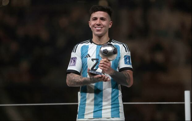 Enzo Fernández se llevó el premio al Mejor Jugador Joven del Mundial. (Foto: EFE)
