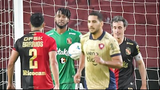 Conmebol sancionó a Melgar por cánticos en contra del árbitro Piero Maza