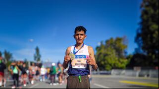 Frank Luján Sánchez entra a la historia como el peruano más rápido en debutar en un maratón