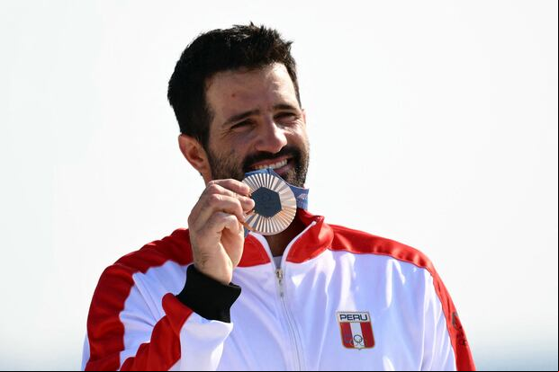 El velerista Stefano Peschiera ganó la medalla de bronce en París 2024 (Foto: Christopher Simon / AFP)
