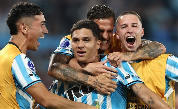 Racing Club venció a Corinthians y clasificó a la final de la Copa Sudamericana. (Foto: AFP)