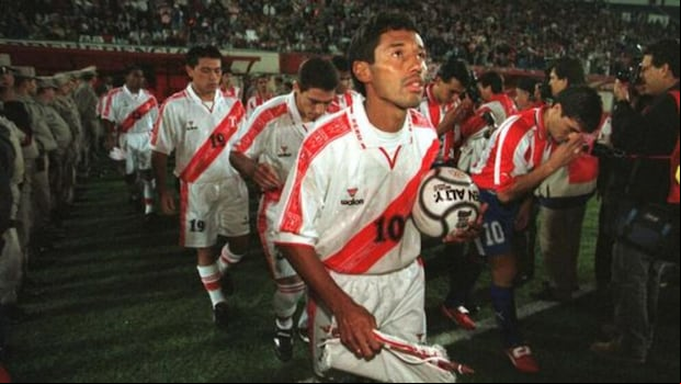 Roberto Palacios es uno de los volantes históricos de la selección peruana. (Foto: El Comercio)
