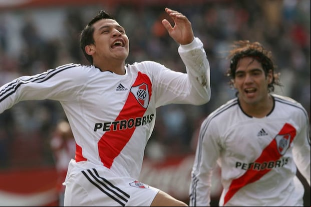 Alexis Sánchez y Radamel Falcao coincidieron en River Plate entre 2007 y 2008. (Marca.com)