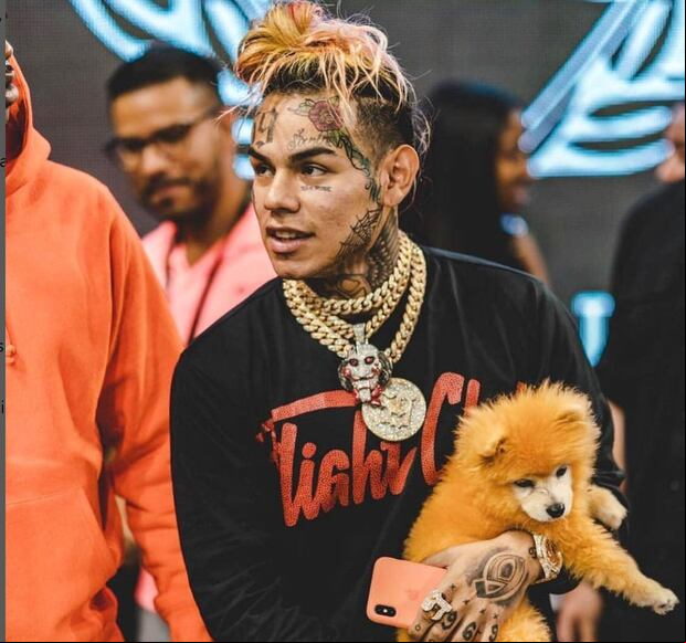 Tekashi 6ix9ine no cree que lo reciban de nuevo en la Iglesia, debido a sus tatuajes en la cara (Foto: Tekashi 6ix9ine/Instagram)