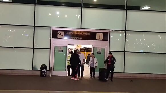 Luis Abram llegó al Perú. (Video: Aarón Virhuez)