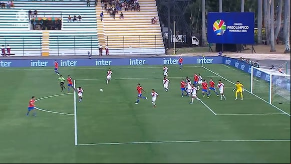 La Selección Chilena cayó 1-0 en su debut ante la Selección Peruana. (Video: Conmebol)