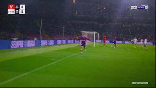 Gol de Fermín López: tras pase de cirujano de Raphinha, el canterano anotó con un frentazo