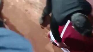 Conmoción en Roma: Novak Djokovic fue golpeado con una botella y recibe atención médica