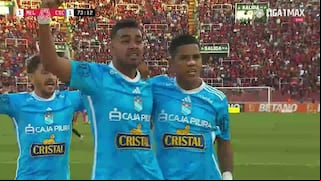 ¡Con pase de Brenner Marlos! Golazo de Joao Grimaldo para el 1-1 de Cristal vs. Melgar