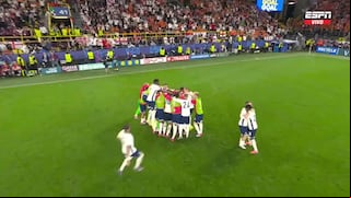 ¡Un latigazo para poder jugar la final de la Eurocopa! Golazo de Ollie Watkins a los 90′